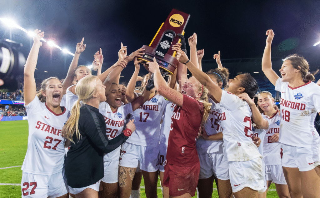 6000万卖掉阿劳霍，转头去引进范戴克，这就是巴萨的高明之处.